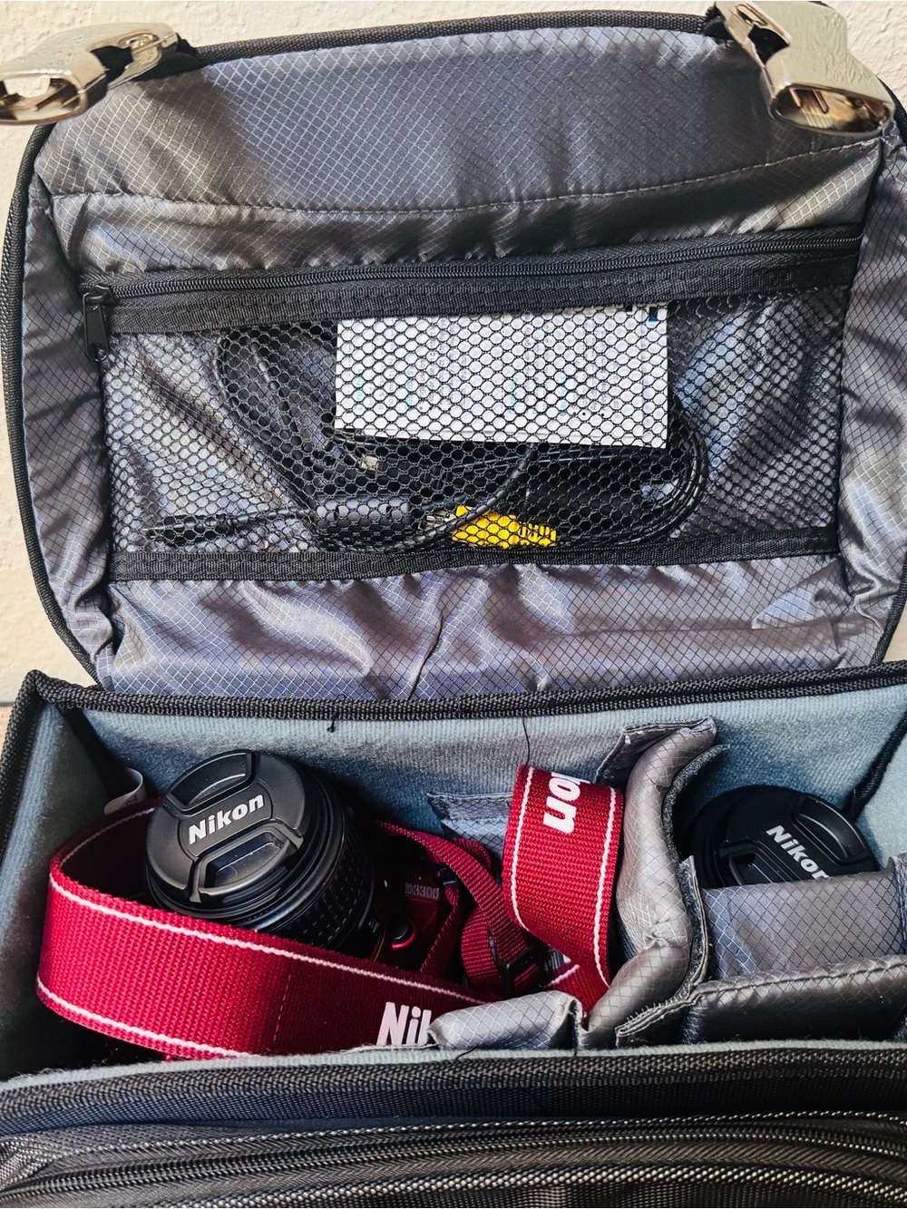 Nikon D3300 Red DSLR Camera, with all parts and carrying bag! - Picture 5 of 12
